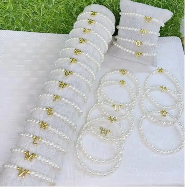 

Браслет из сплава с жемчужинами и бусинами, 26 букв, 2 шт.