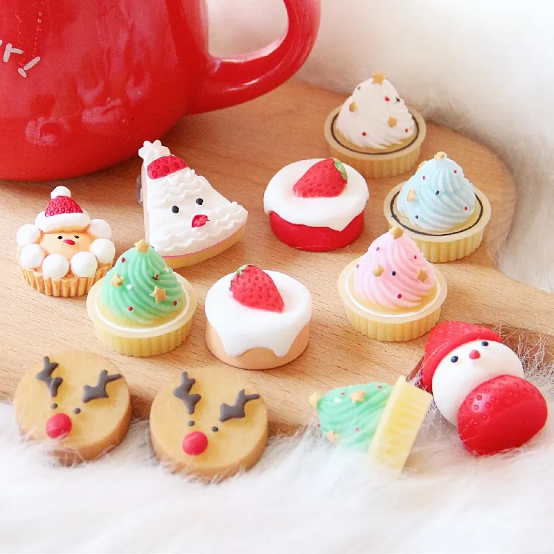 

10 Pieces 2022 New Three-dimensional Resin Simulation Christmas Dessert Cupcake Fawn Chifeng Cake Food And Play Accessories