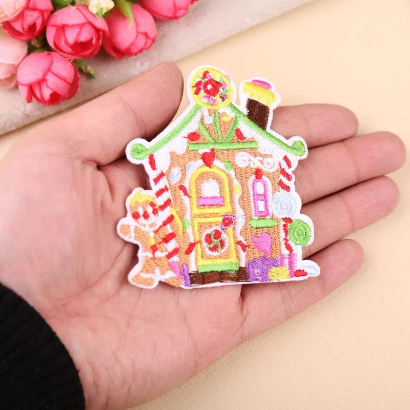 

Candy House Iron on Patches for Clothing Embroidered Applique Custom Stickers Thermoadhesiv Clothes Repair Anime Cat Patch