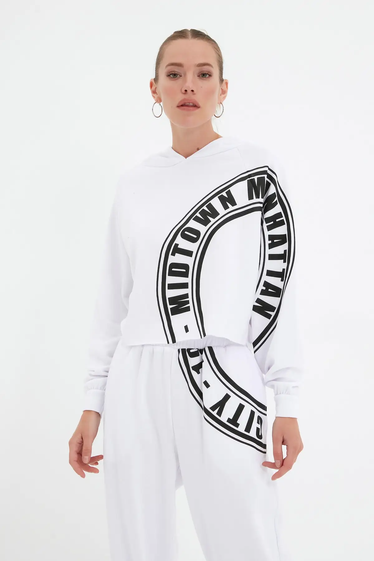 

Спортивный костюм Trendyol, комплект TWOAW22EM0093