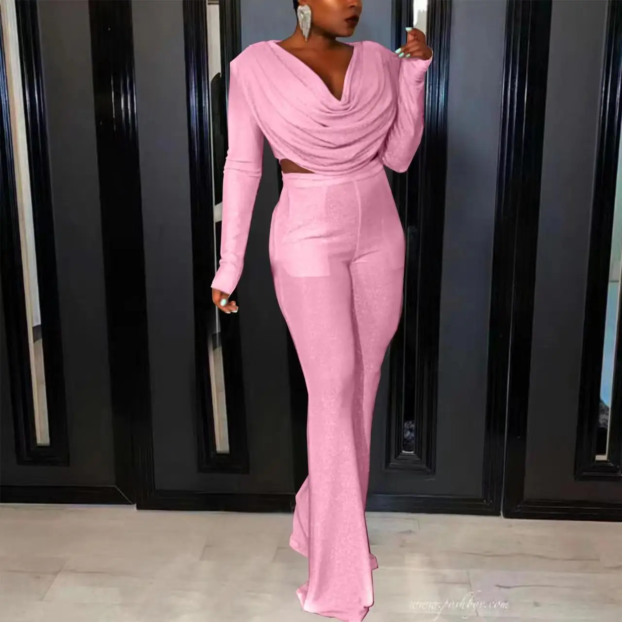 

Женский костюм с расклешенными брюками и укороченным топом с длинным рукавом и ворсом, Женский повседневный комплект из двух предметов, спо...