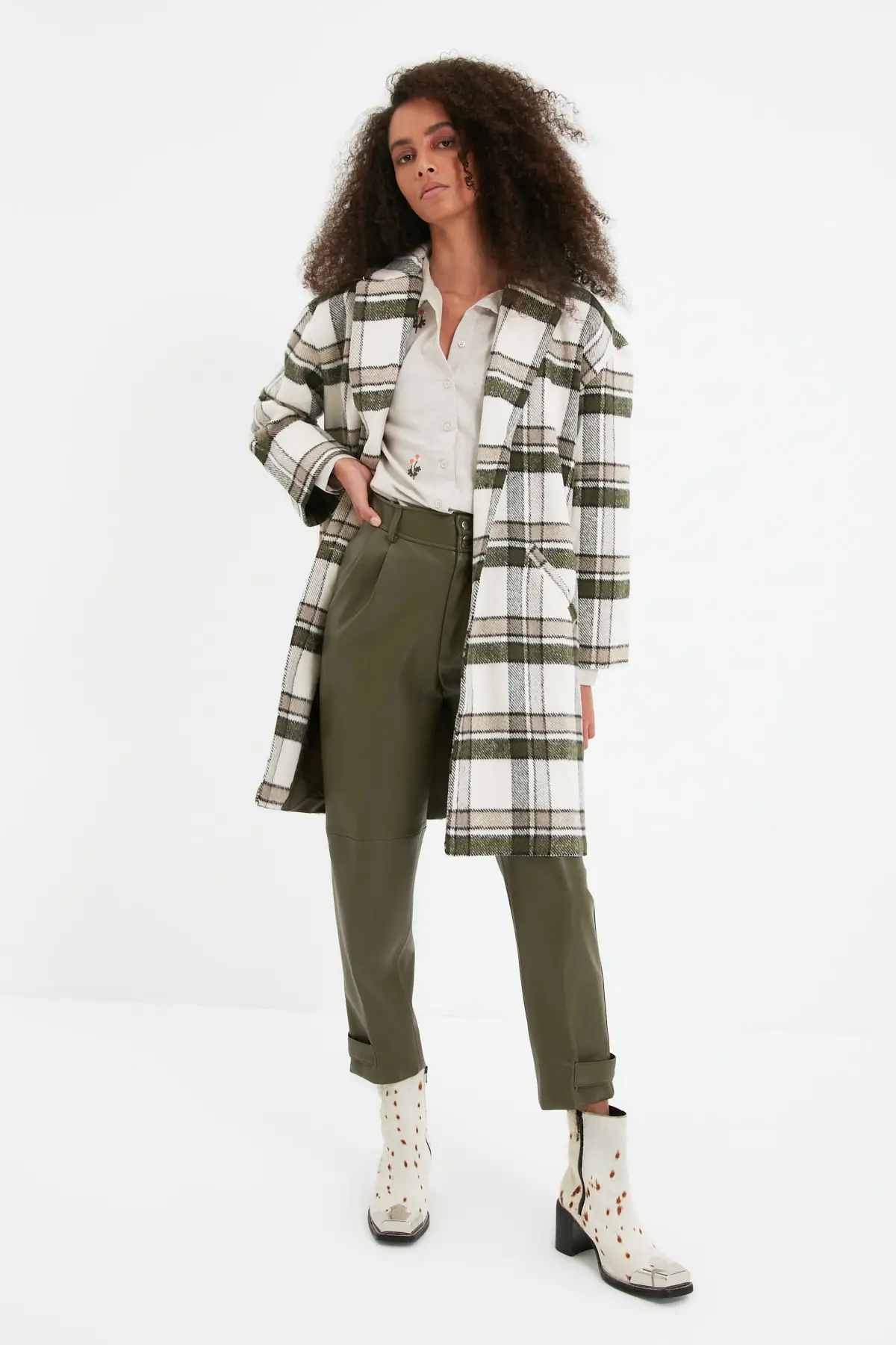 

Trendyol Oversize Plaid Stamp Coat TWOAW22KB0221