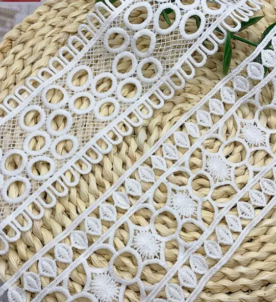 

New Geometric Circle Grid 7.5cm Water-soluble Embroidery Lace Milk Silk Embroidery Bar Code Garment Accessories 14 Yards 2022
