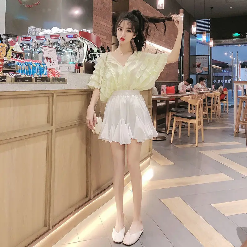 

2022 Summer Women Fashion Suits Female Lace V-neck Solid Color Tops and High Waist Loose Mini Skirts Ladies Two-piece Sets F183