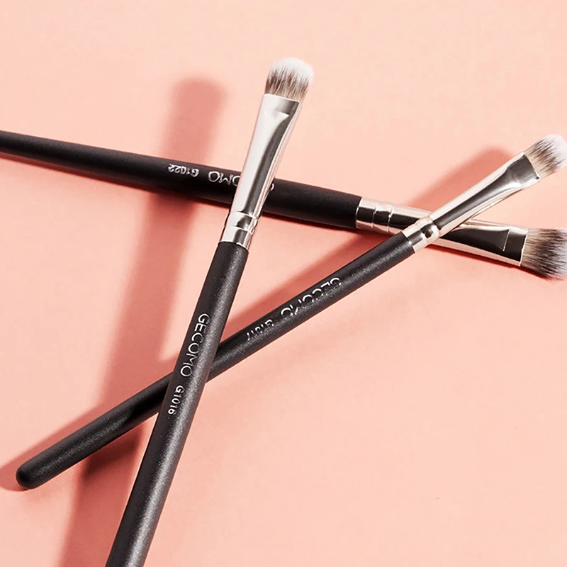 Профессиональные кисти для макияжа накладка на палец пупка темных кругов основы