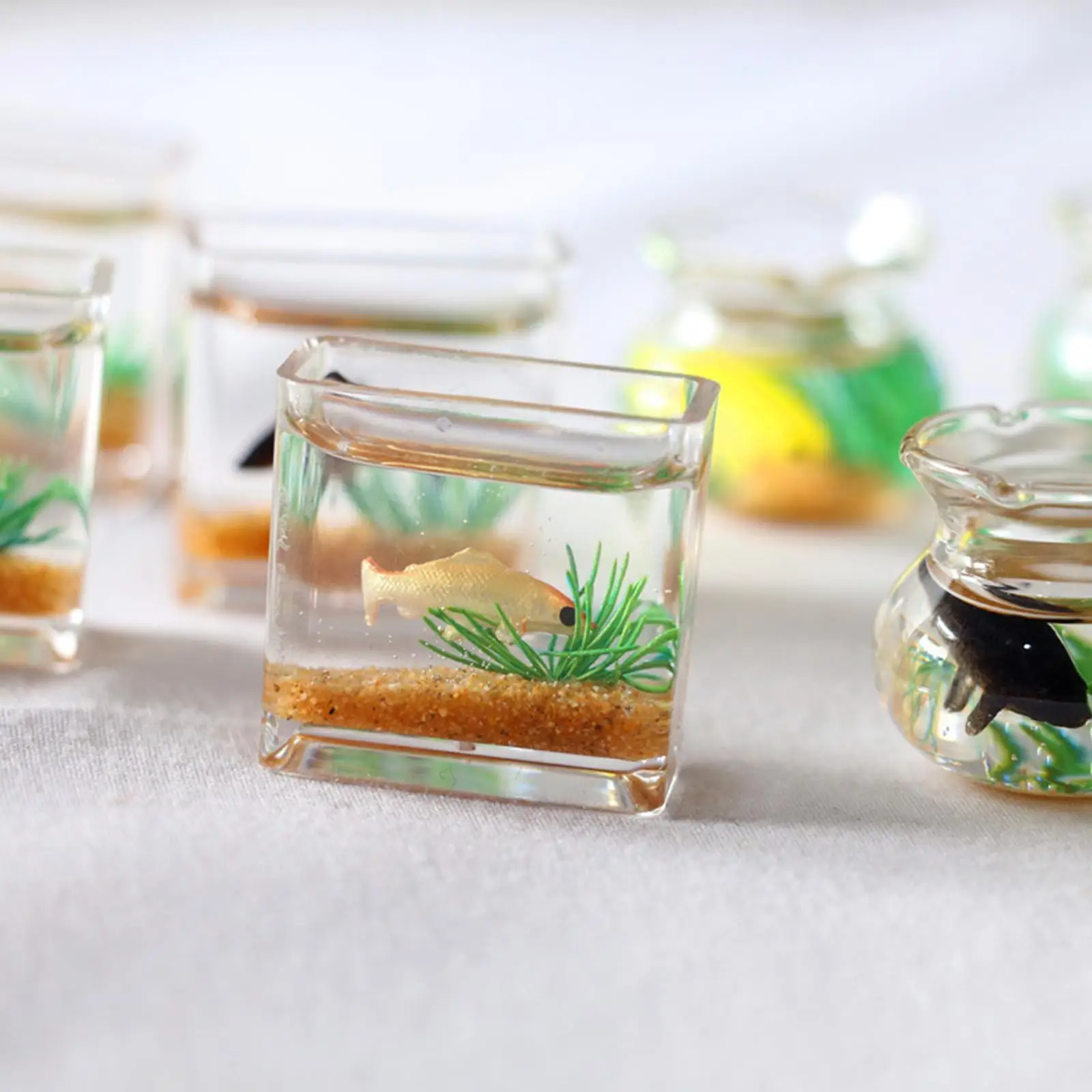 

1/12 Dollhouse Miniature Glass Fish Tank Bowl Aquarium Doll House Home Decoration Ornaments Toy For Dollhouse Decals Fish T N5B6