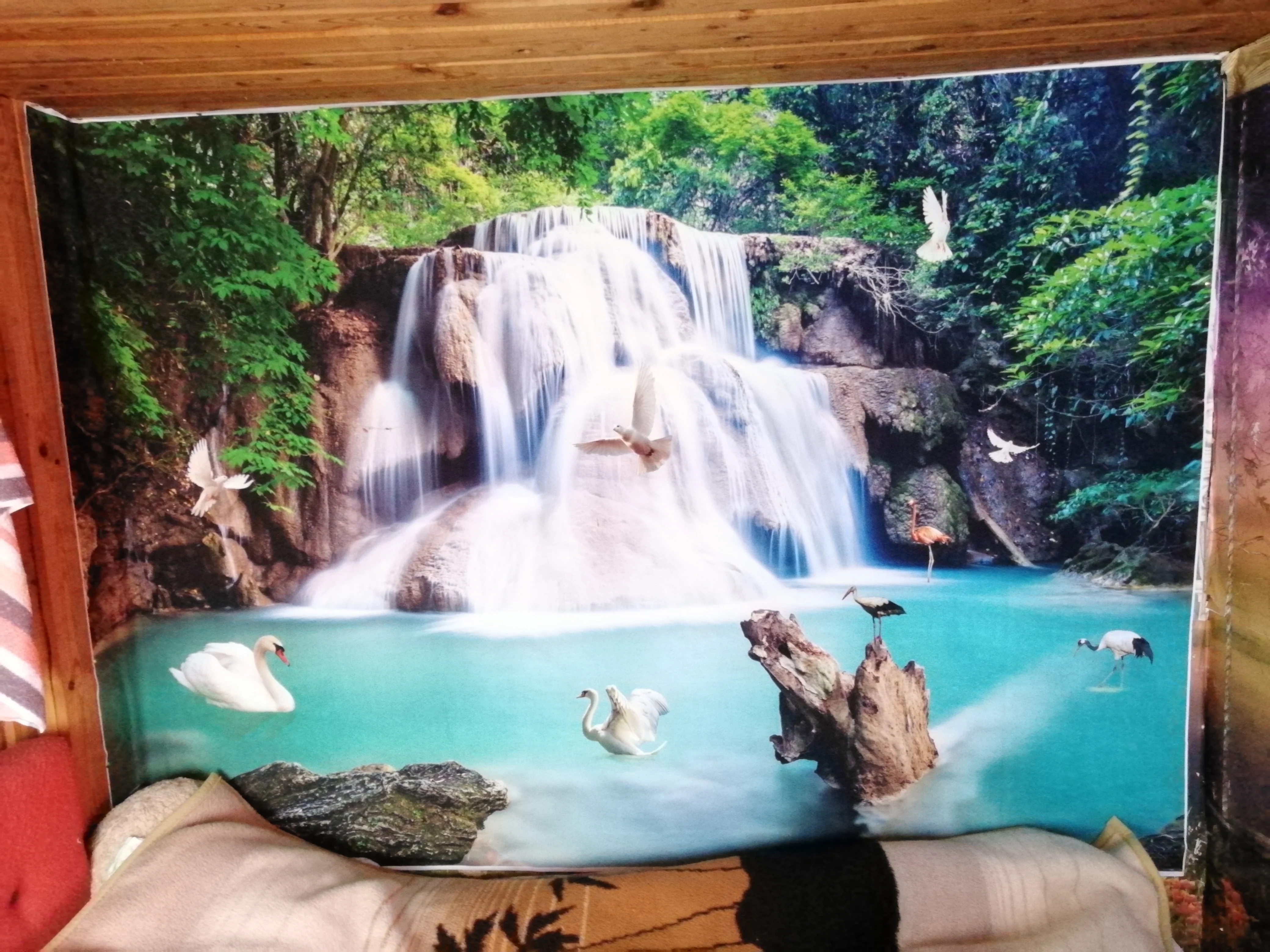 Фон для фотосъемки с изображением природного пейзажа водопада и гор фотография