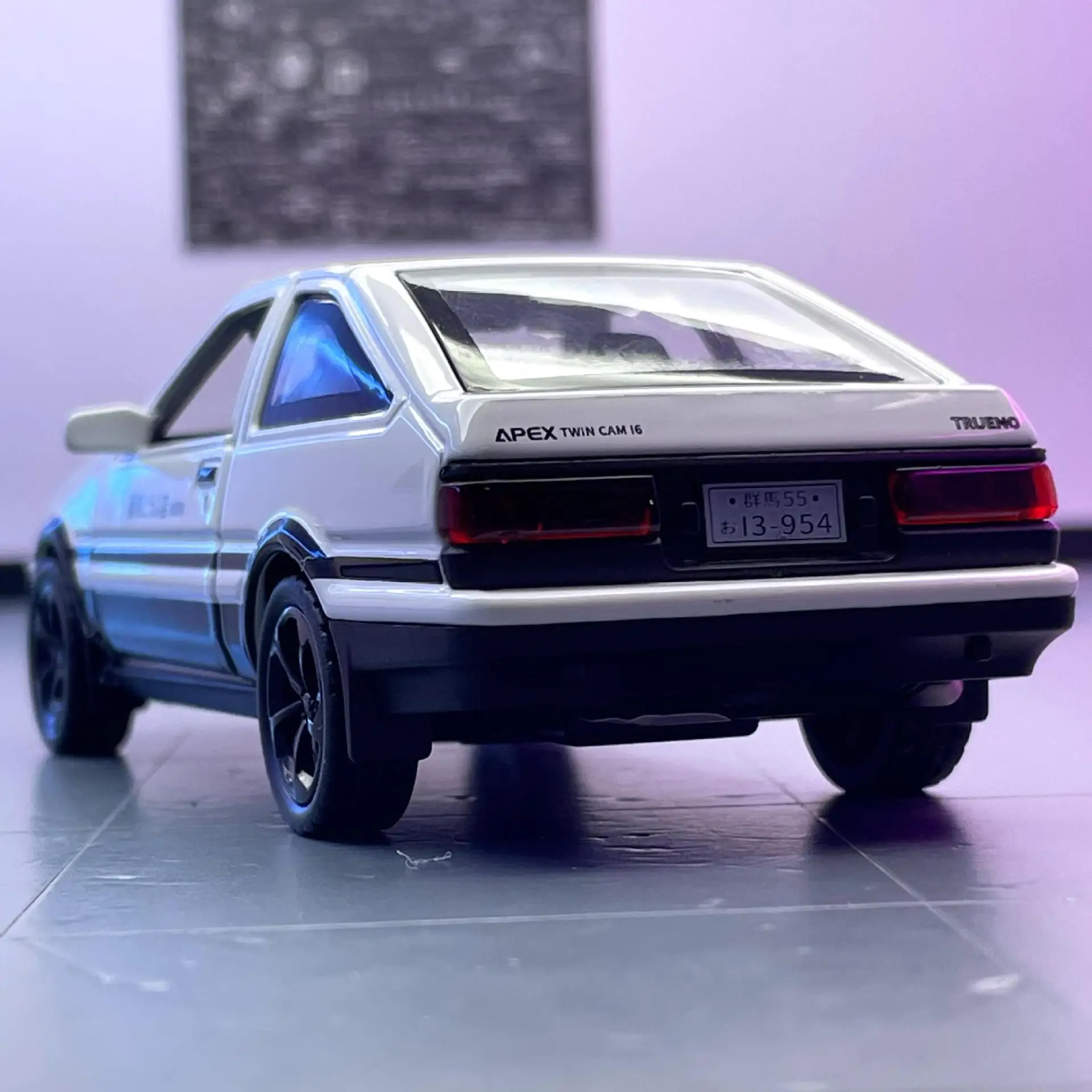 Модель автомобиля Toyota AE86 1:36 из литая металлического сплава