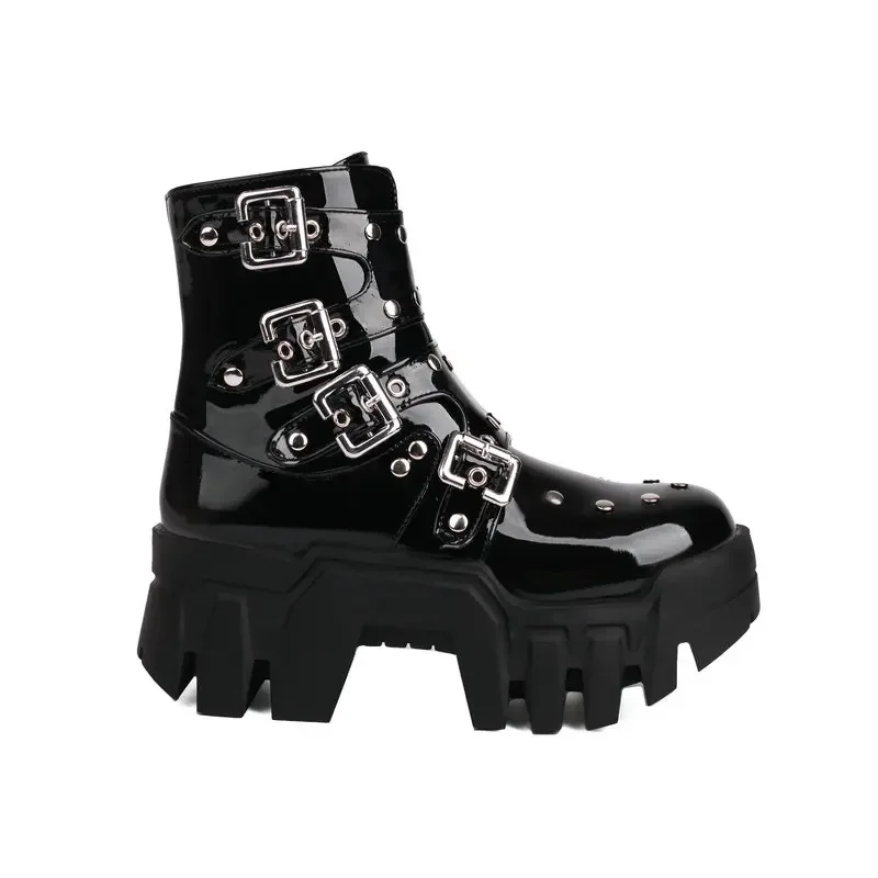 Рисунок 5 - Женские ботильоны в готическом стиле