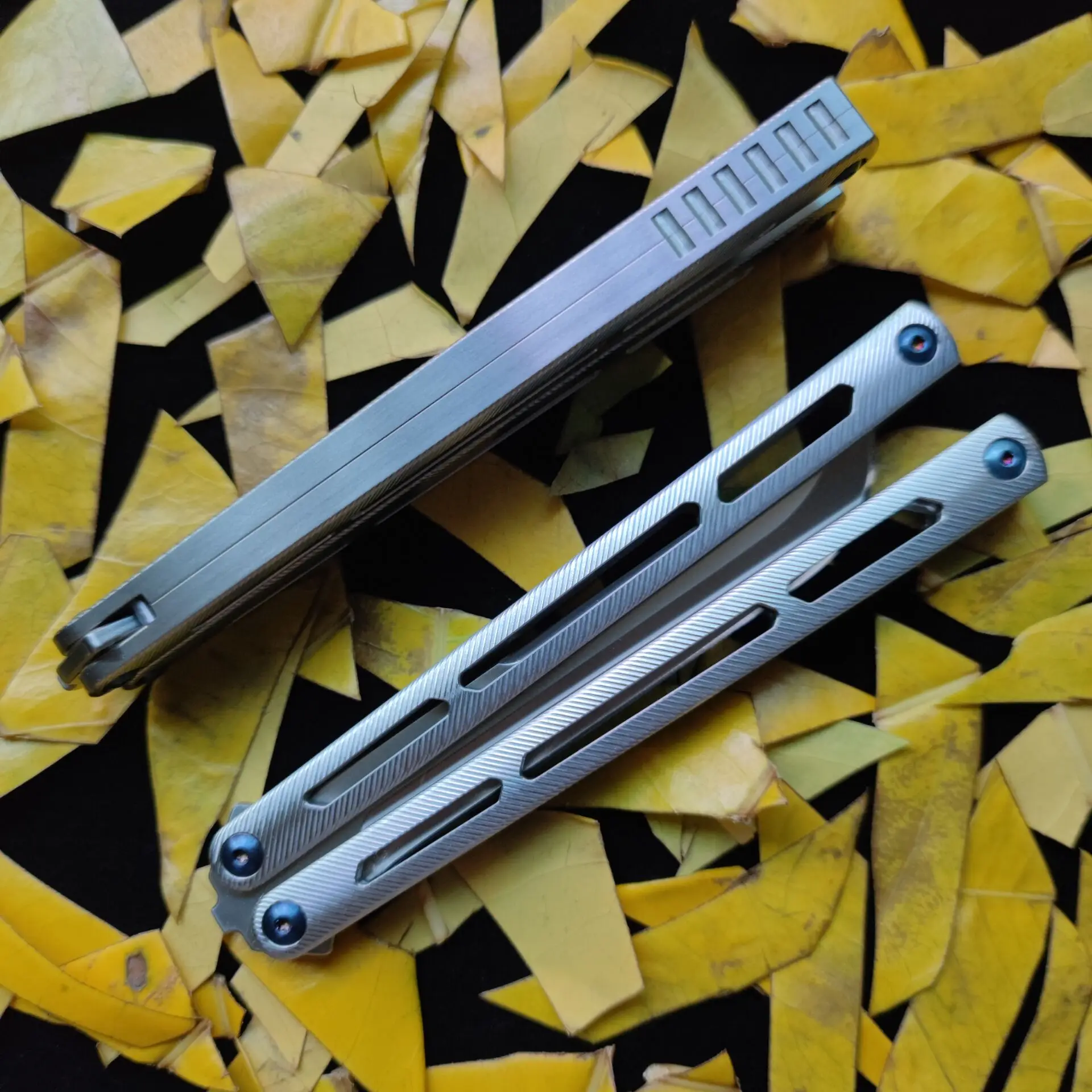 

Baliplus Tsunami Butterfly Training Trainer Knife Channel Titanium Alloy TC4 Handle Bushing System Jilt EDC Tool Knives