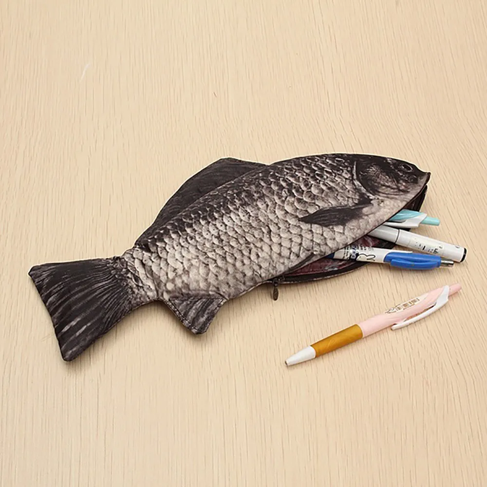 

Carp Pen Bag Realistic Fish Shape Make-up Pouch Pen Pencil Case With Zipper Makeup Pouch Casual Gift Toiletry Wash Funny Handbag