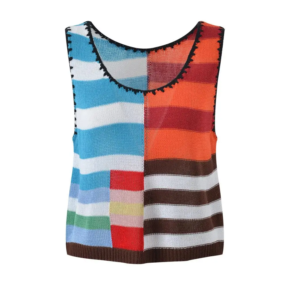 Жилет женский трикотажный в разноцветную полоску с вышивкой