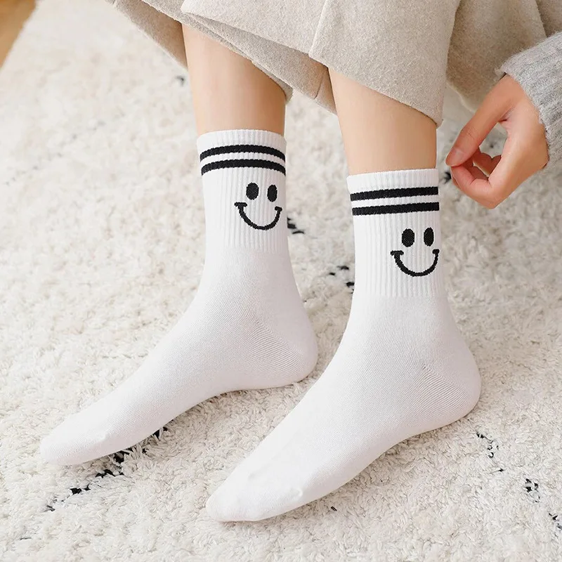 

Smiley Face Socks Striped Cute Slouch White Black Meias Kawaii Women Cotton Calcetines Japanese Style Woman Sports Skarpetki Sox