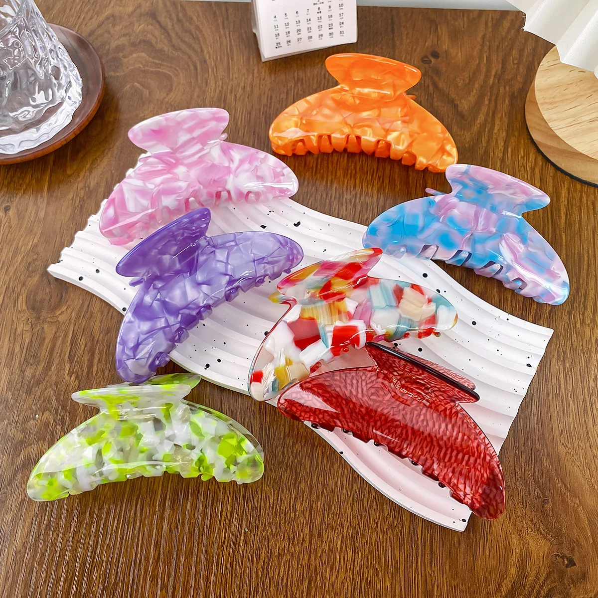 

Korean New Fashion 10.5cm Large Geometry Arc Shark Clip Simple Advanced Sense Acetic Acid Color Grab Clip Hair Accessories