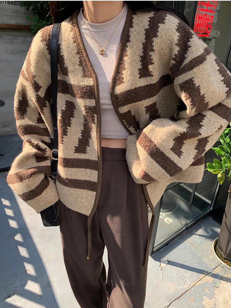 

Женский трикотажный кардиган с V-образным вырезом, в стиле ретро