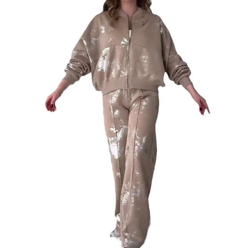 Спортивный костюм женский из двух предметов куртка на молнии и штаны винтажная