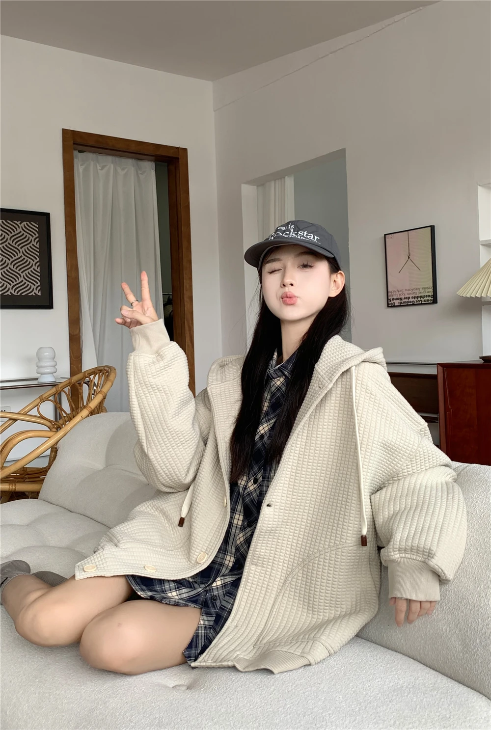 

2023 New Early Autumn Women's French Vintage Lazy Style Loose Casual Versatile Design Long Sleeve Hooded Sweater Coat