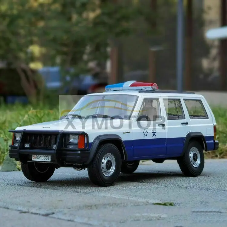 

1/18 для Jeep Cherokee Полицейская машина 2500 BJ7250, металлическая литая модель автомобиля, детские игрушки для мальчиков и девочек, хобби, Подарочные ...