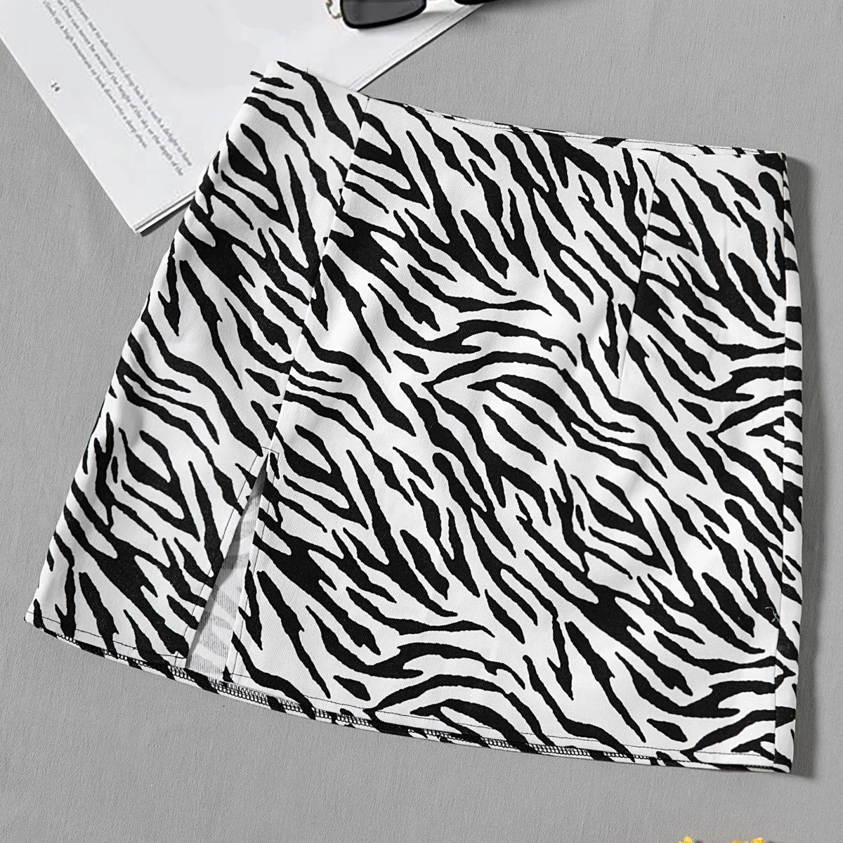Black and White Zebra Striped Split Hem Straight Mini Skirt Natural Waist Line Slight Stretch Fabric