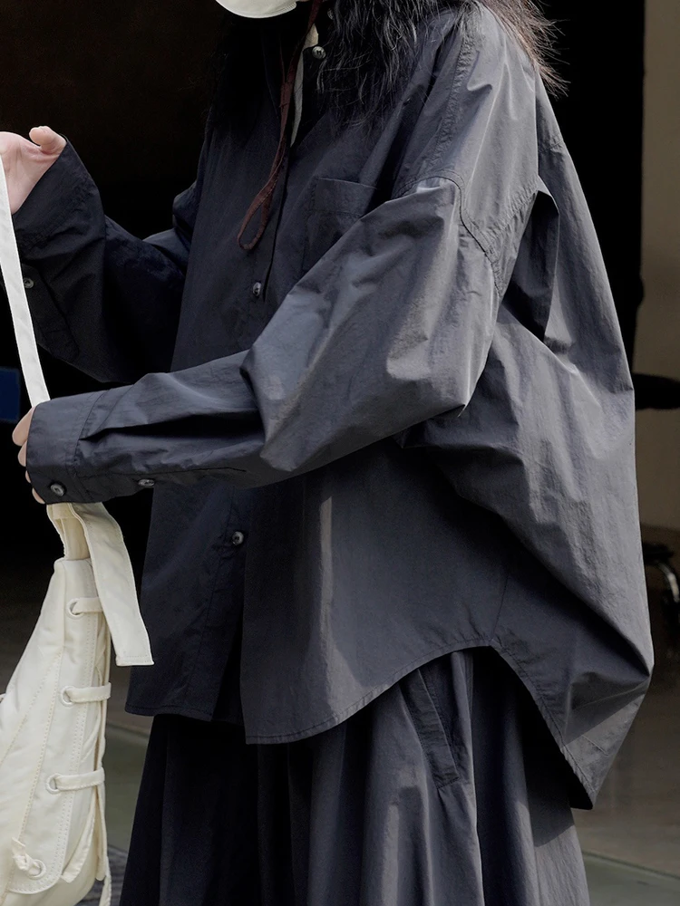 [EAM] Женская короткая повседневная блузка цвета хаки с карманами большого размера