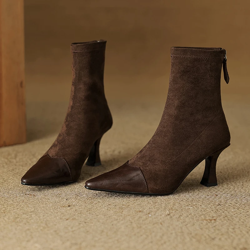 QUTAA 2320. Женские ботильоны. Женская обувь. Короткие эластичные ботинки с острым