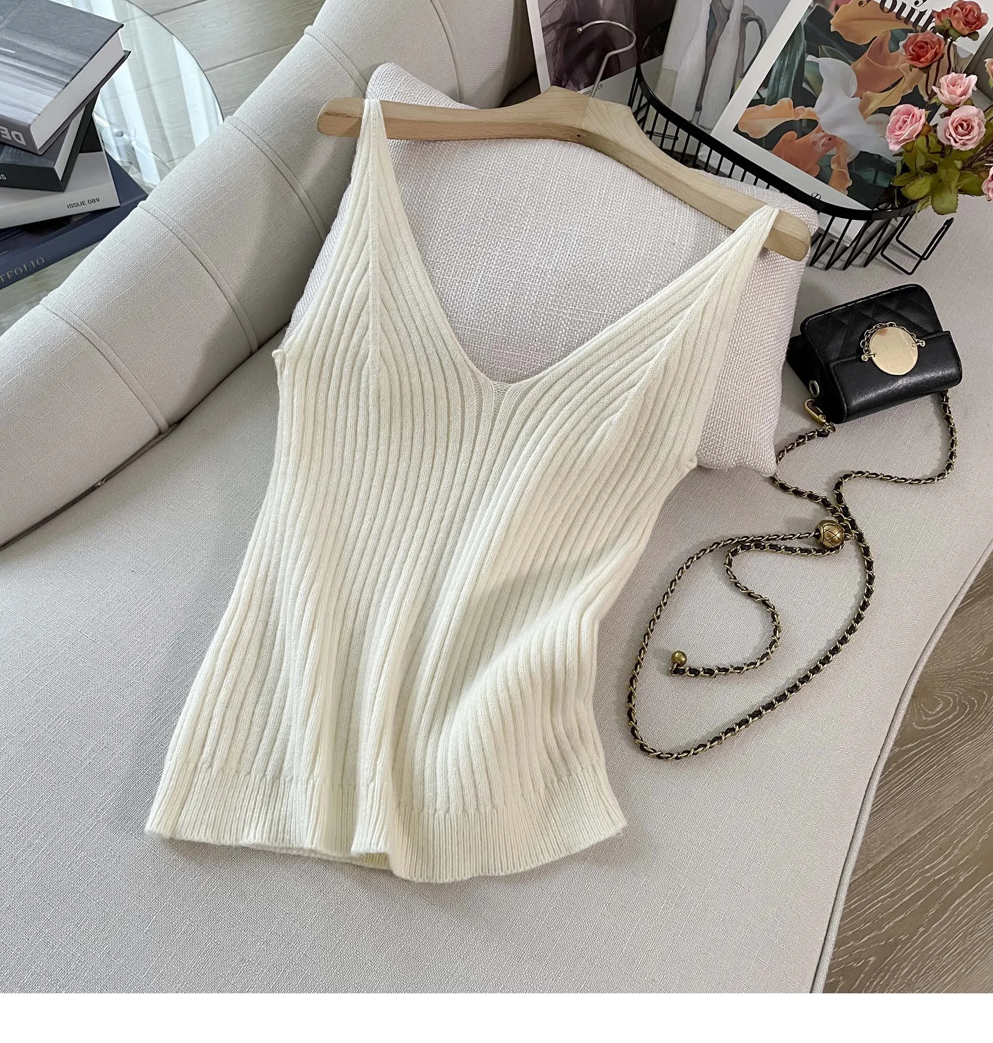 Женский трикотажный костюм из 3 предметов свитер кардиган жилет укороченный топ