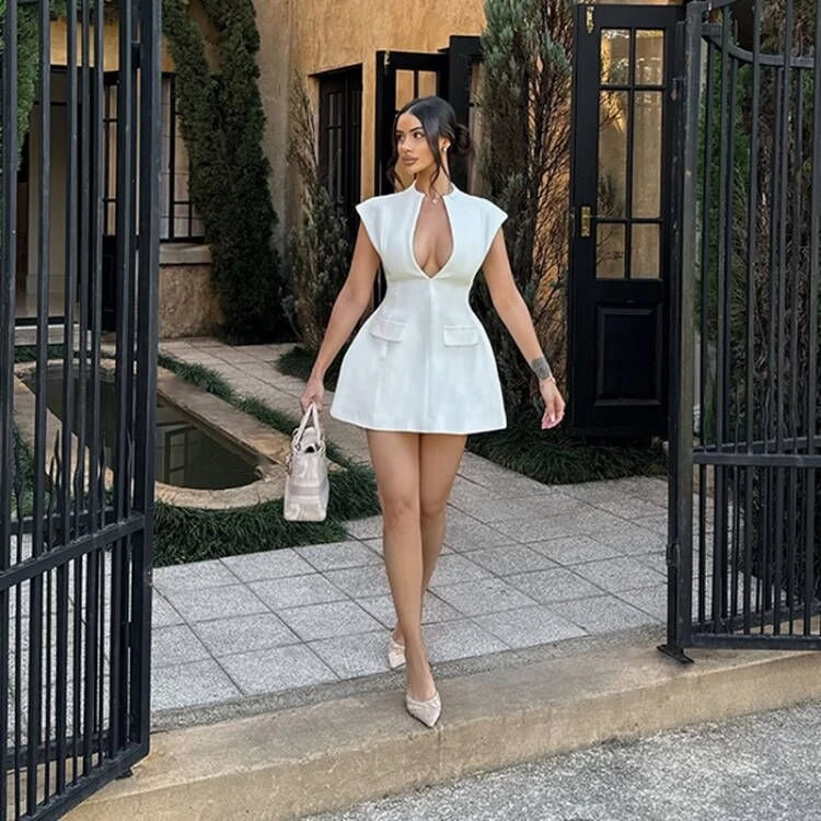 Deep V-shaped Dress New Slim fit Short dress Western Sle Sexy V Temperament Bag Cover Women