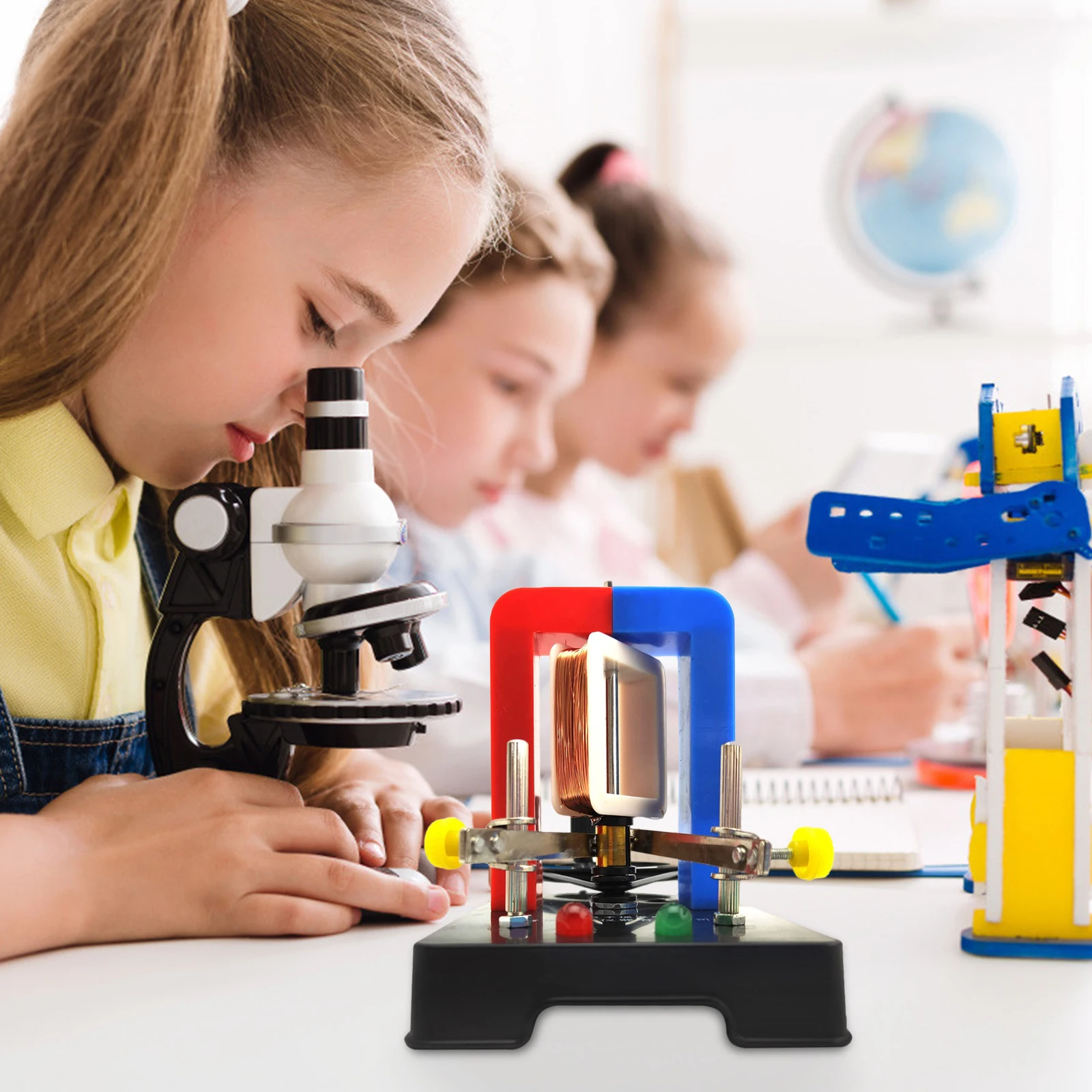 Ручной генератор электричества переменного и постоянного тока