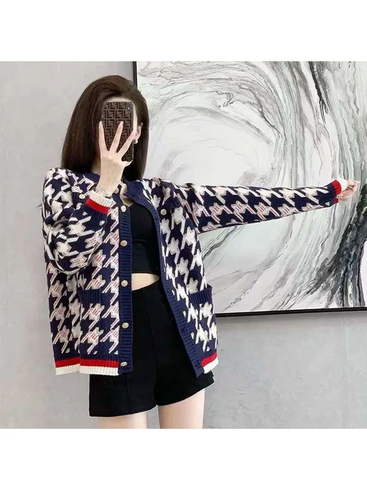 

Новинка Осень-зима 2022 стильный женский дизайнерский нишевый Ретро японский свитер с длинными рукавами и круглым вырезом теплый вязаный кардиган