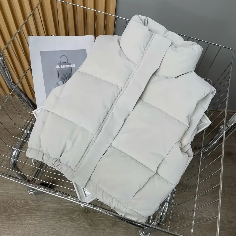 Зимний модный женский жилет TRAF ZR с боковыми вставками и карманами эластичный