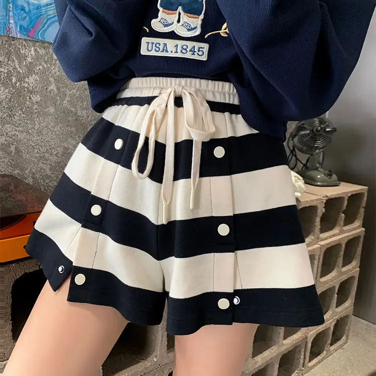 

Женская одежда 2023 ретро черно-белые полосатые повседневные брюки женские весенне-летние свободные спортивные брюки большого размера с высокой талией