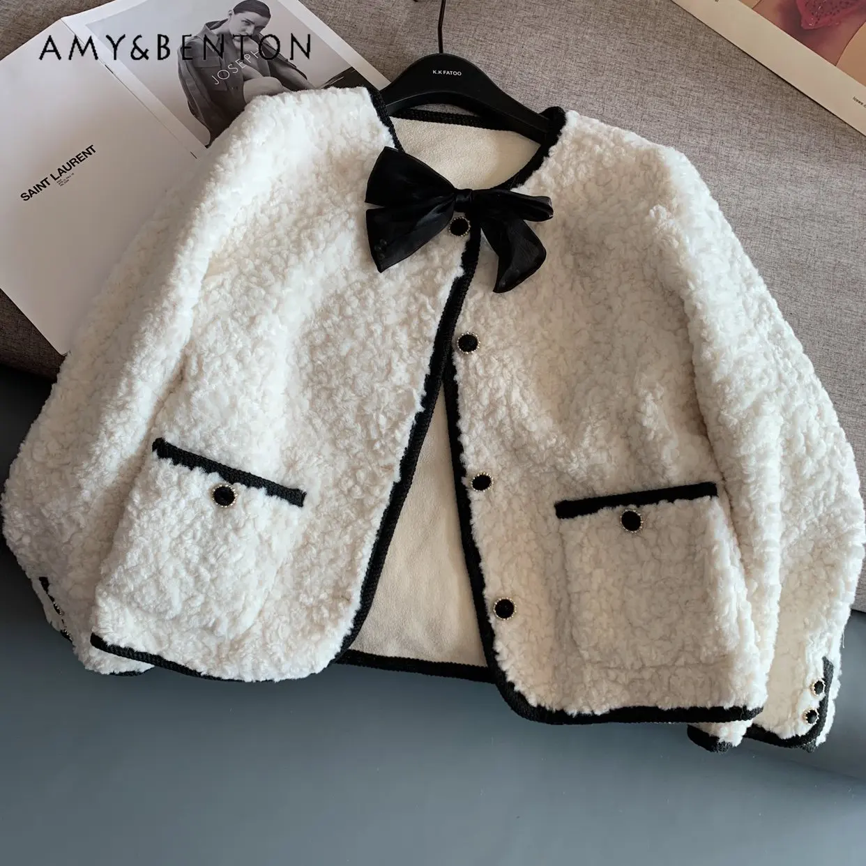 

Bow Contrast Color Fur Integrated Short Coat for Women Winter New Warm Ring Fur Coat Ladies Elegant Round Neck Coats Fashion