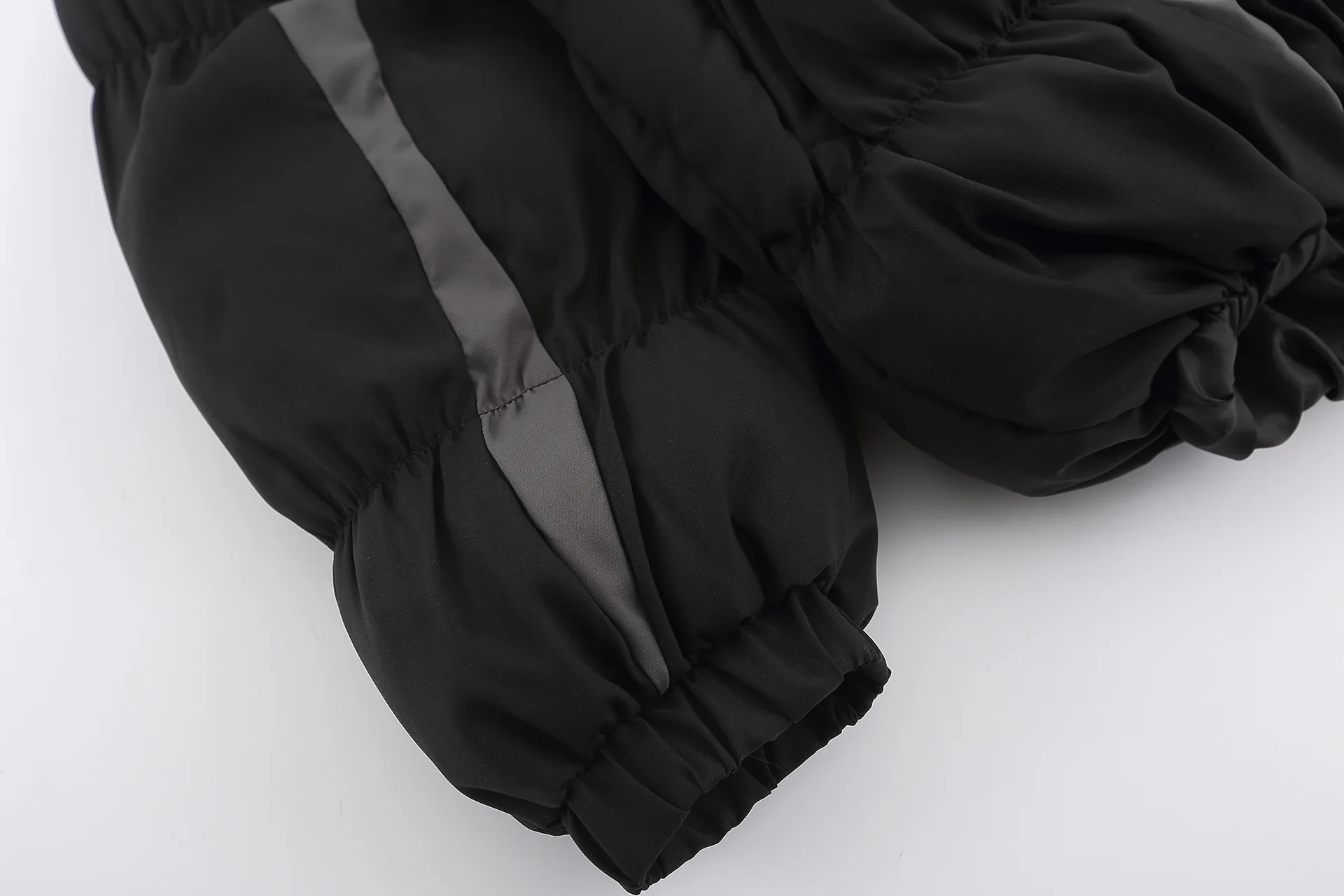 Luxury Design Parkas Winter Coats Padded Jackets Men's Fashion Streetwear Coats Pleated Trend Designer Coat For Men Oversized