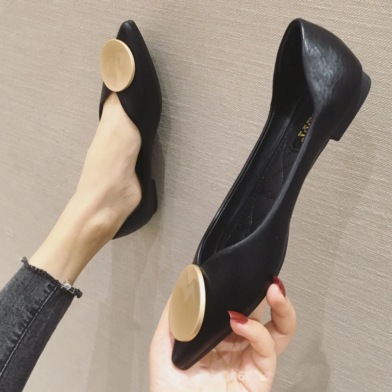 

Round Metal Decoration Flat Shoes Woman Pointed Toe Shallow Mouth Ballet Flats Comfy Leather Slip on Loafers Plus Size 43
