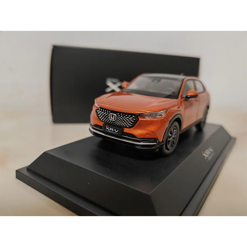 Коллекционная игрушечная модель автомобиля из сплава