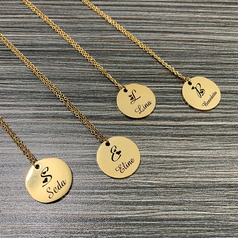 

Fashion Engraving Coins Pendant Custom Necklace Female Family Name Initials Personalized Collar Jewelry Wedding Engagement Gift