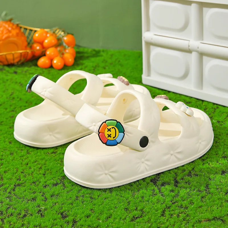 Summer Clogs for Girls Charms Shoes Outdoor Women Slippers Cloud Slippers Thick Sole High Quality Cross Sandals for Girls LX023