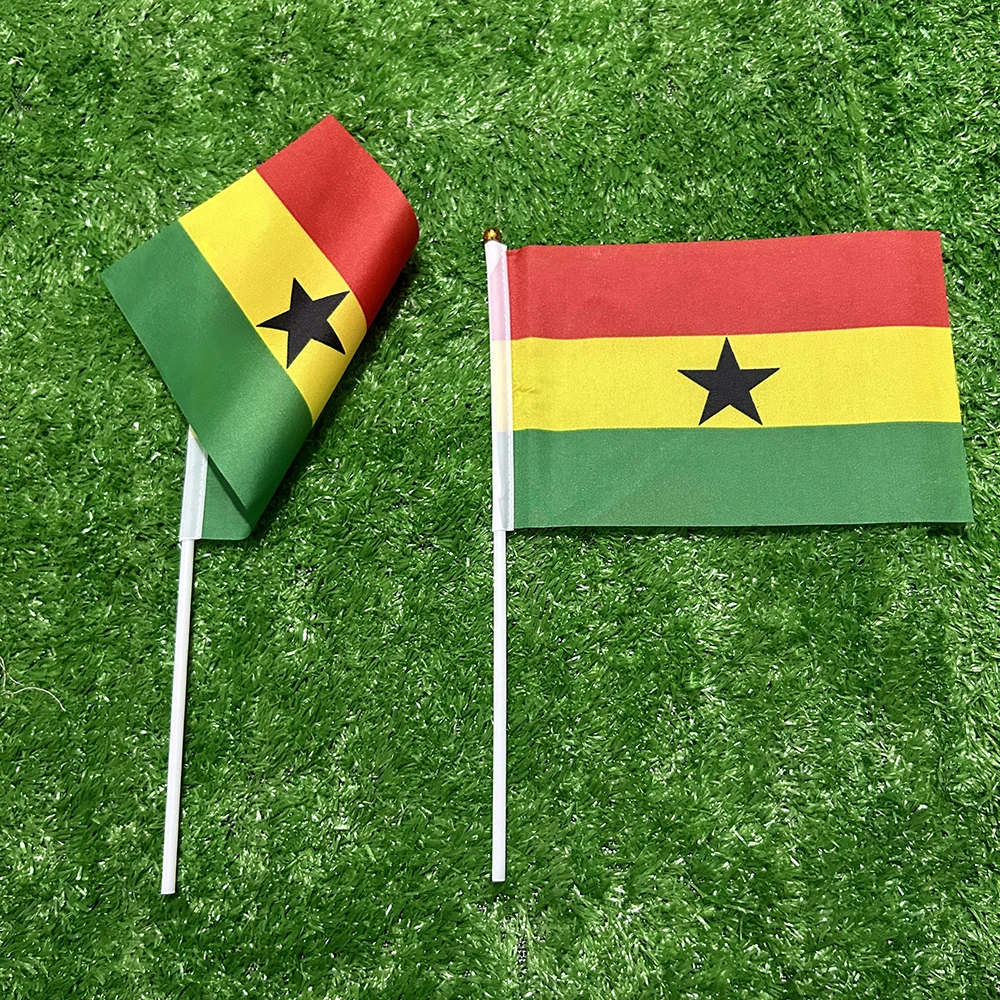 Фото SKY FLAG Ghana ручной флаг 10/20/50/100 шт. 21*14 см Ghana ручные размахивающие флаги с пластиковым жердом для спортивной активности домашний декор №5