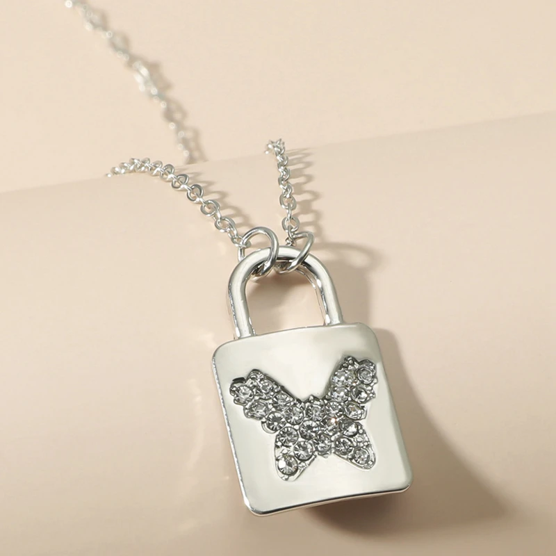 

Trendy Butterfly Zircon Lock Design Pendant Necklaces for Women Charming Jewelry Clavicle Chain Banquet Party Gift