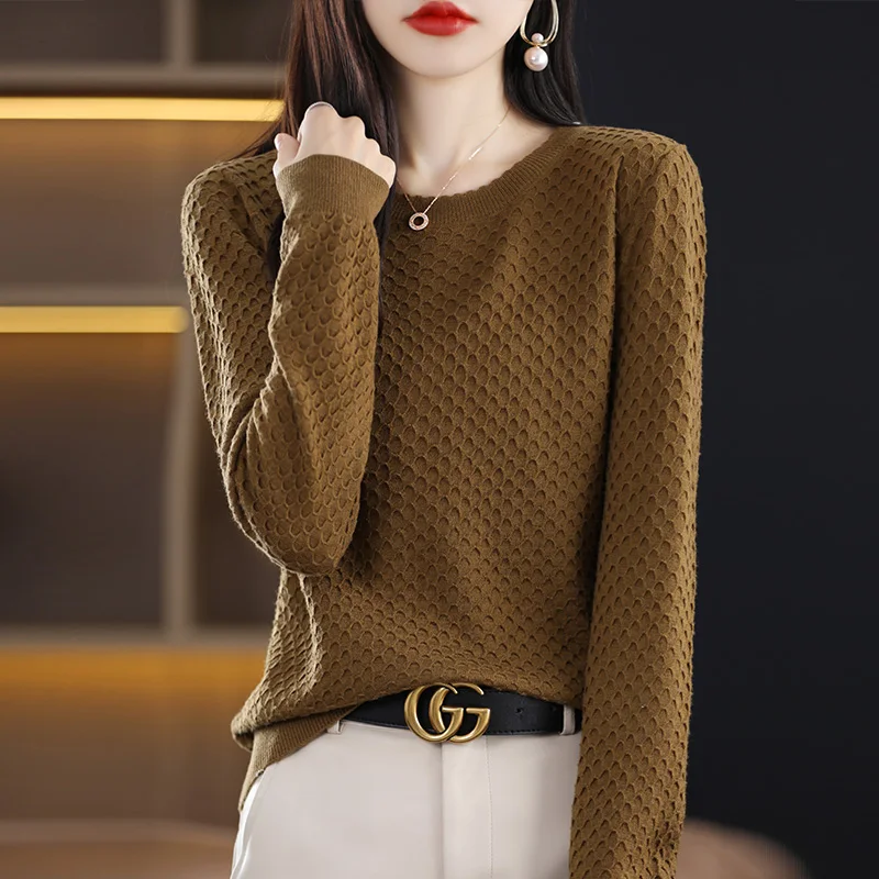 Pure Wool Women's Autumn And Winter New Knitted Sweater Fashion Fish Scale Round Neck Bottoming Shirt Top Loose Design Sense