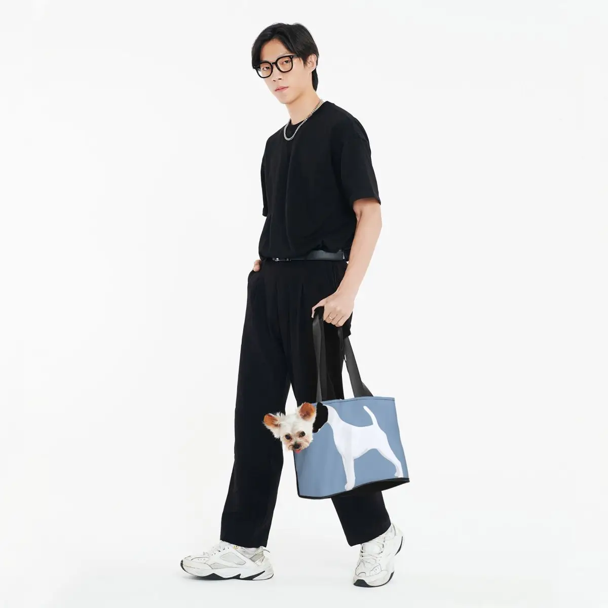 Гладкий Лисий терьер. Дружественная независимая забавная переносная сумка для