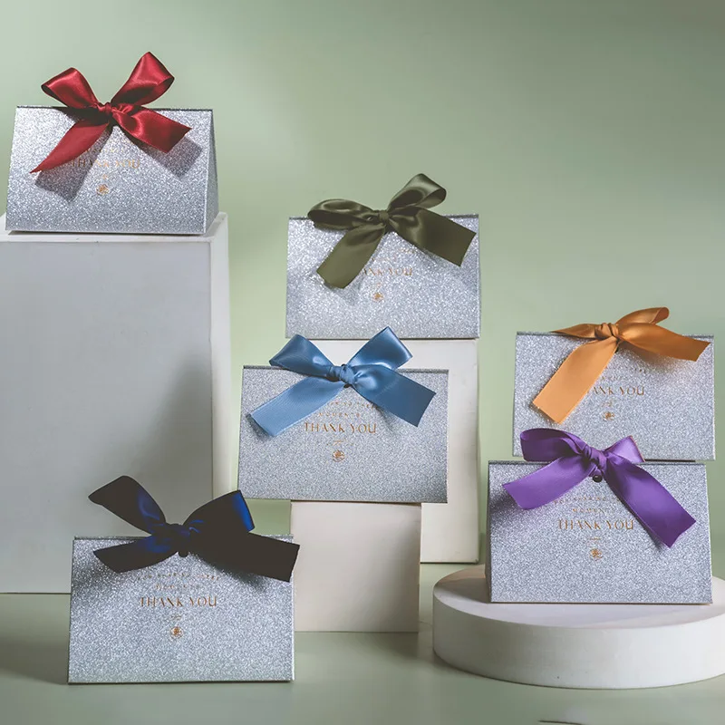 

50 шт., бронзовая треугольная Свадебная коробка для конфет, украшение вечерние, сувениры, роскошная Блестящая серебряная Подарочная коробка ...