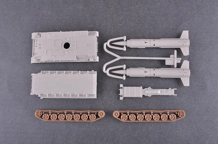 Фото Модель Trumpeter 1/72 07178 советская 2K11A TEL w/9M8M ракета «Krug-a» (SA-4 Ganef), набор моделей №4