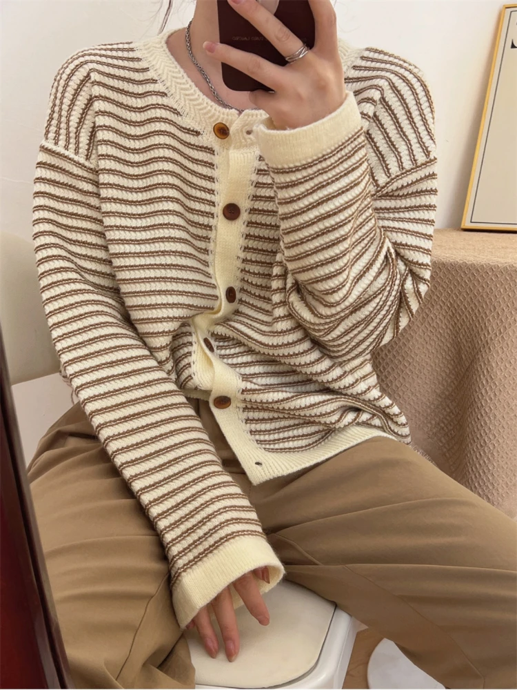 

Striped Cardigans for Woman 2023 Autumn/Winter New Korean Fashion Women's Sweater O-Neck Casual Temperament Long Sleeve Cardigan