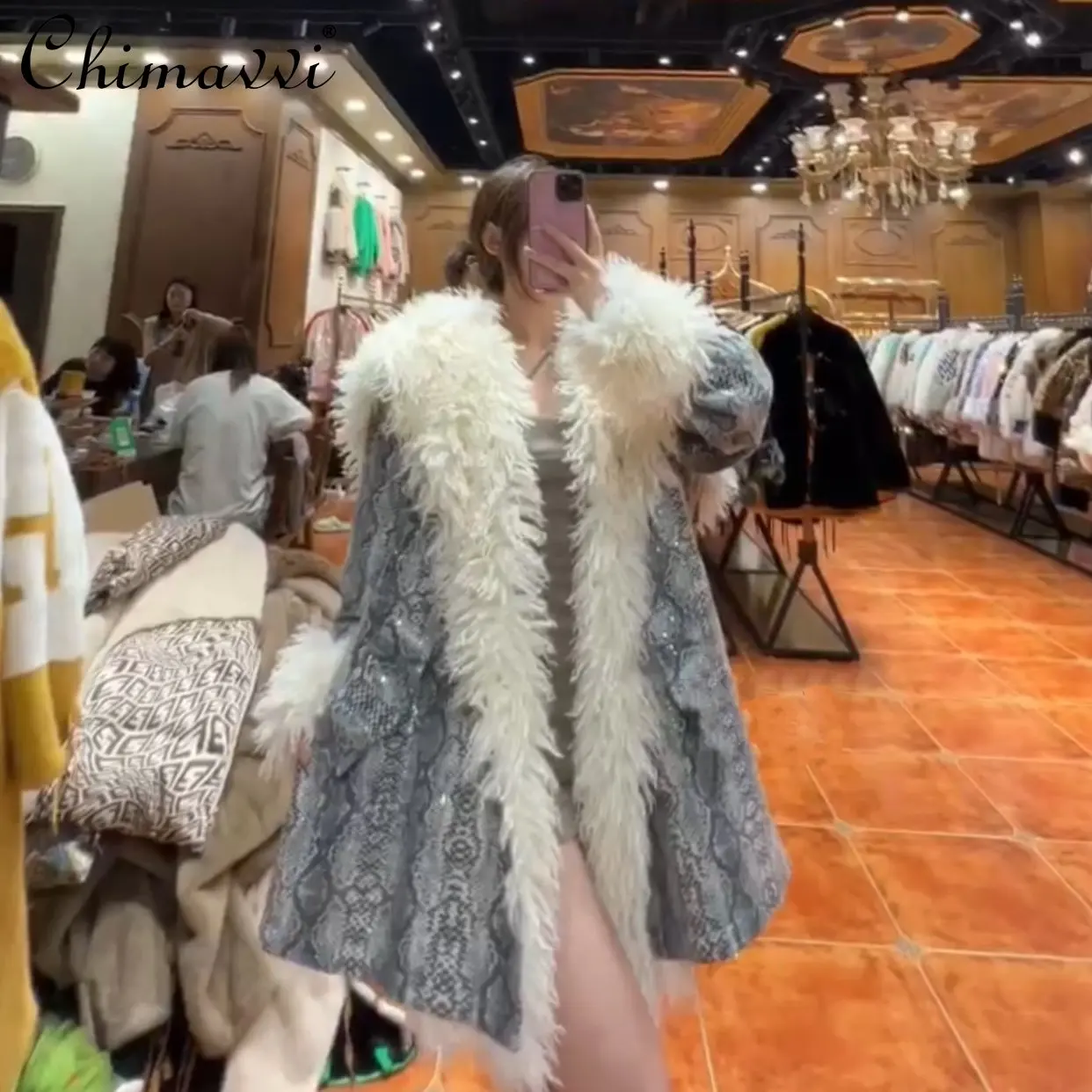 

Европейские товары, женское меховое легкое роскошное пальто Toka с длинным рукавом, теплая Повседневная Уличная одежда для тяжелой промышлен...