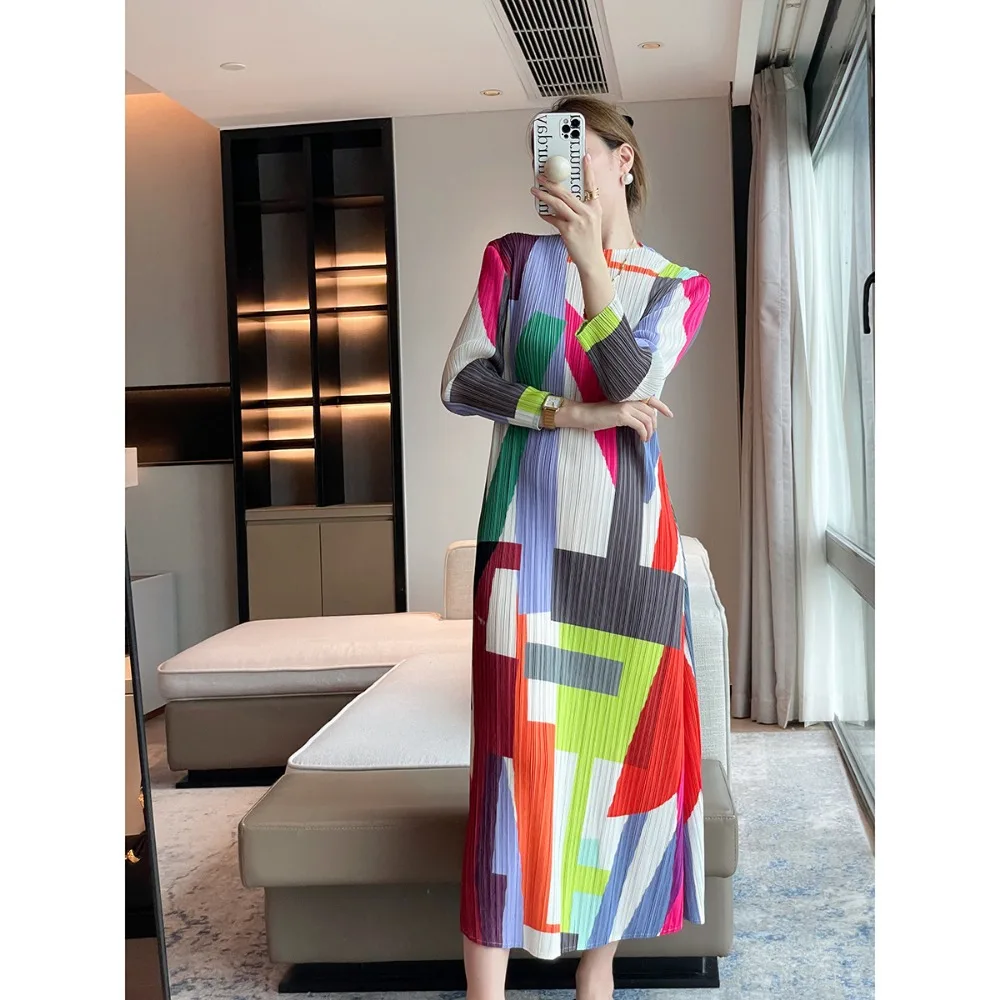

Женское плиссированное платье миаке, Элегантное Длинное свободное платье радужной расцветки с геометрическим принтом и круглым вырезом, большие размеры, на осень