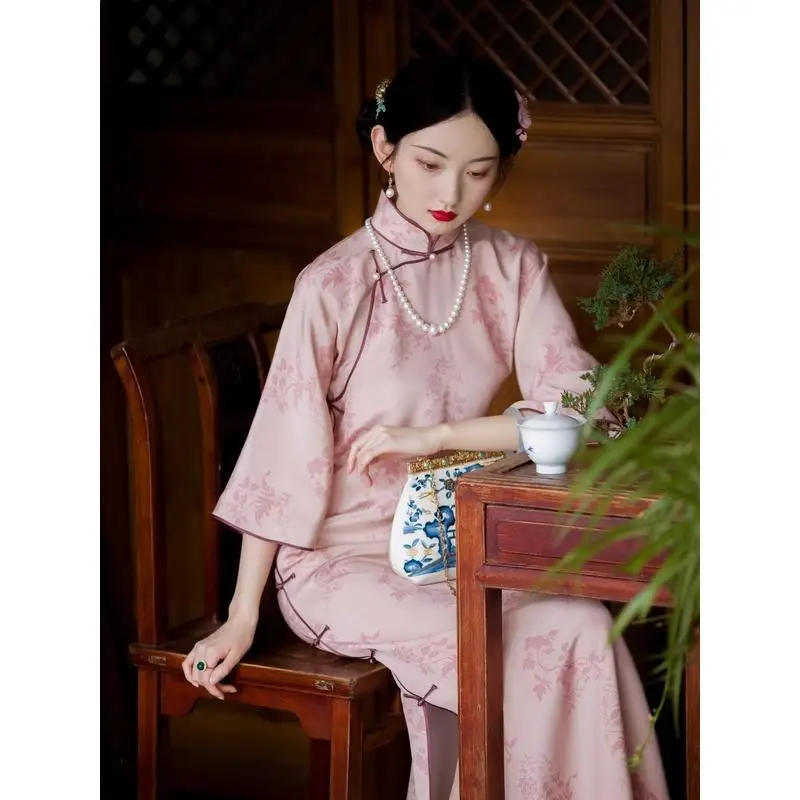 

Chinese Dress Qipao Pink Flower Print Stand Collar Long Sleeve Low Slit Sexy Traditional Cheongsam Dress Retro Evening Gowns 드레스
