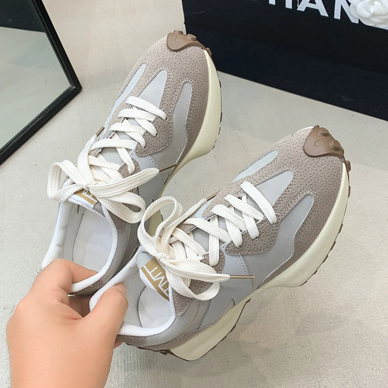 

Women's platform sneakers, breathable light flat shoes, with ropes, for fitness and running