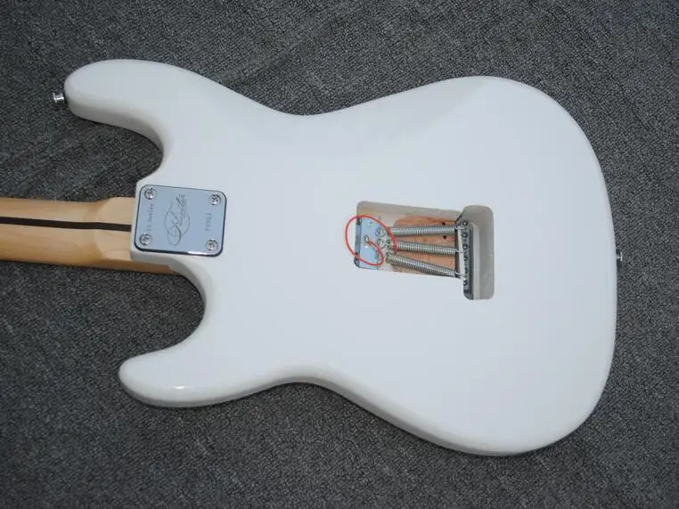 Richie Sambora Signature White ST Electric Guitar Maple Neck &amp Fingerboard Star Inlay SSH Pickups Locking Tremolo Tailpiece |