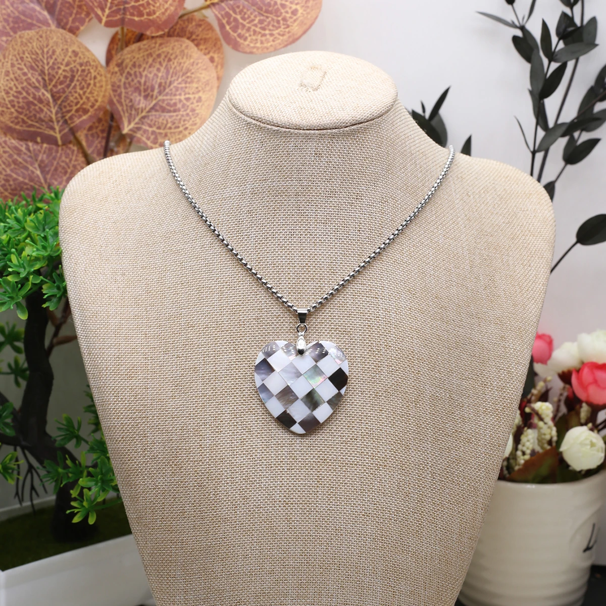 

Shell Necklace Natural Freshwater Shell Splicing Heart-Shaped Pendant Charms For Women Romantic Gifts Chain 60 CM